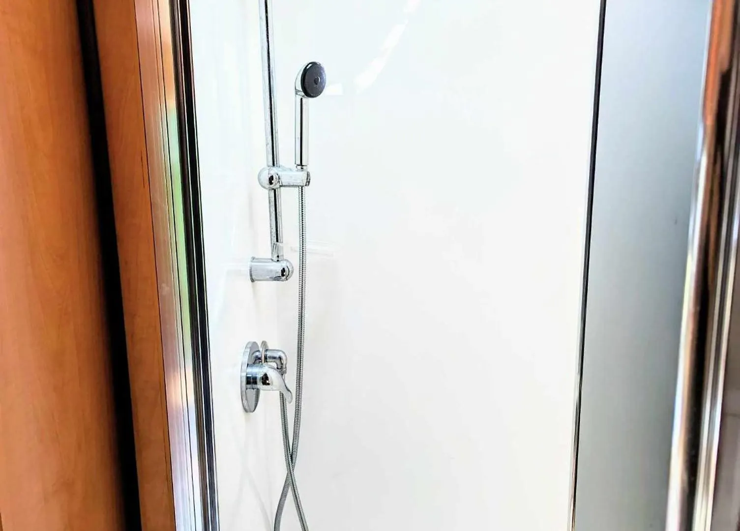 Cypress Caravan Stay Emerald