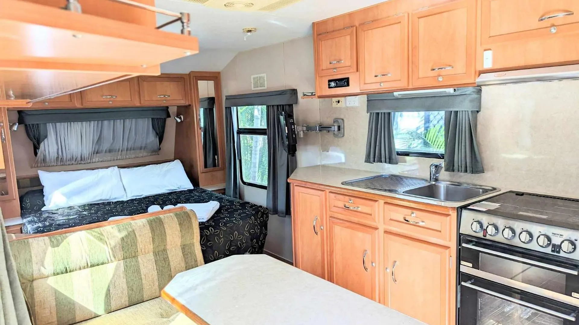 Cypress Caravan Stay Emerald Australie